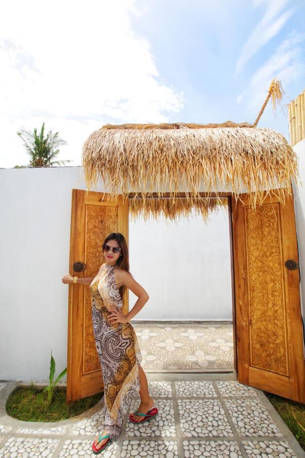 Golden Villa Gili Trawangan Extérieur photo